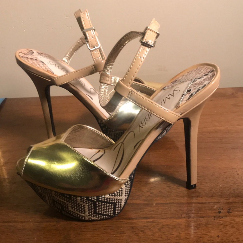 Sam and Libby Gold and Tan Heels 5 1/2